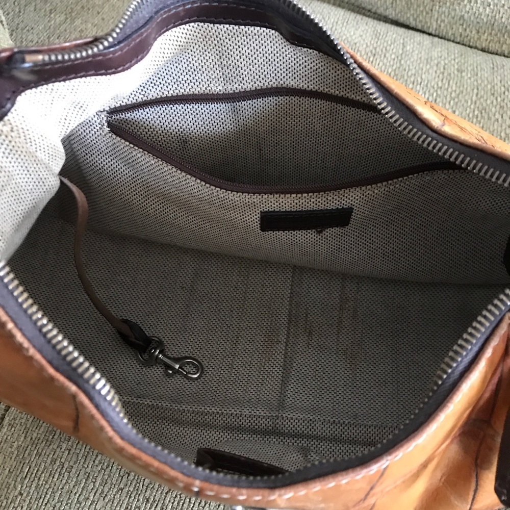 Dooney & Bourke - Picture 4 of 4